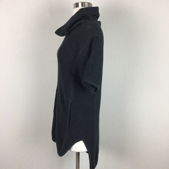 Ugg Gray Short Sleeve Turtleneck Sweater Small - Picture 4 of 8